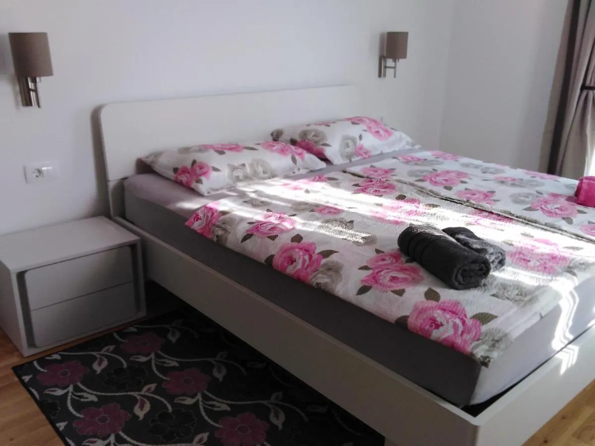 Vila Dubravka - Schoen Und Komfortabel Inmitten Von Olivenbaeumen Und Weinbergen Mit Whirlpool Valtura Villa