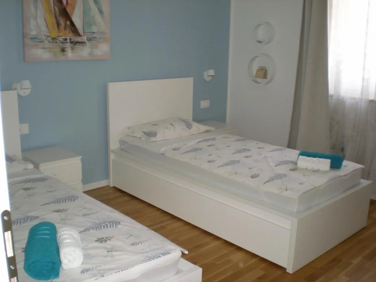 Villa Vila Dubravka - Schoen Und Komfortabel Inmitten Von Olivenbaeumen Und Weinbergen Mit Whirlpool Valtura Kroatien